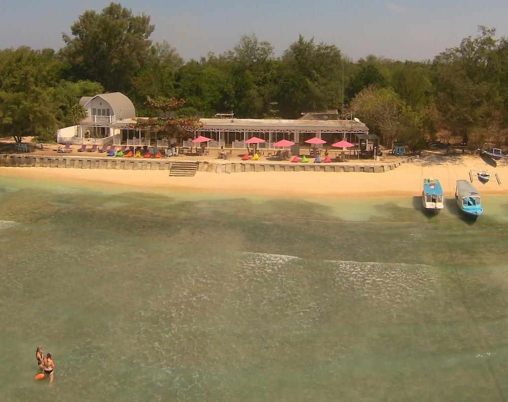 Mojo Hotel Gili Meno