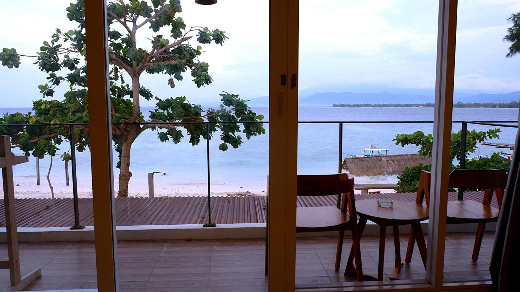 Mojo Hotel Gili Meno